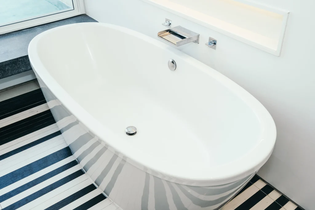 full remodeling bathtub with quality materials.